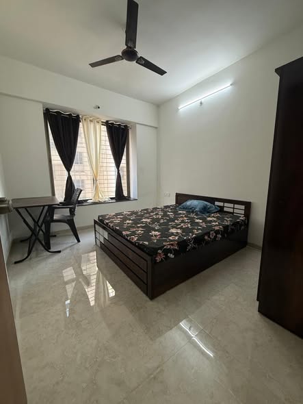  flat for rent in Wakad Pune — no brokerage owner direct