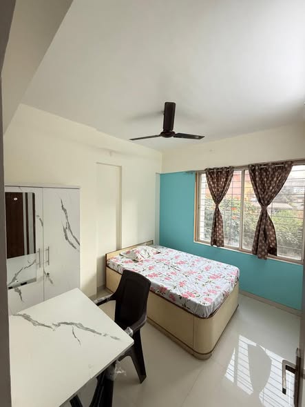 Giriraj Grandiose