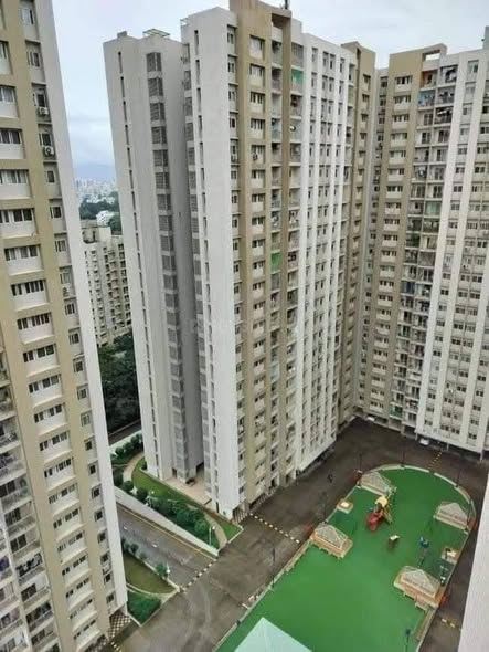 Amanora Trendy Tower